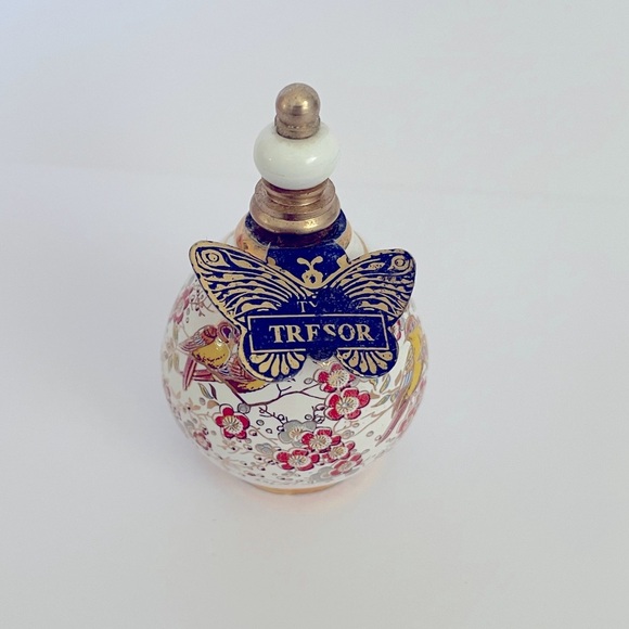 Amarige and Hot Couture by Givenchy Perfume Tresor Vintage bottle Set of 3 - Picture 2 of 14